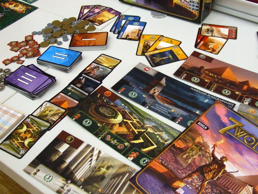 Гайд по настолкам: 24 игры, в которых можно разобраться за один вечер