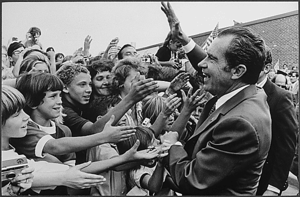 Richard Nixon greeted by children during campaign 1972.png