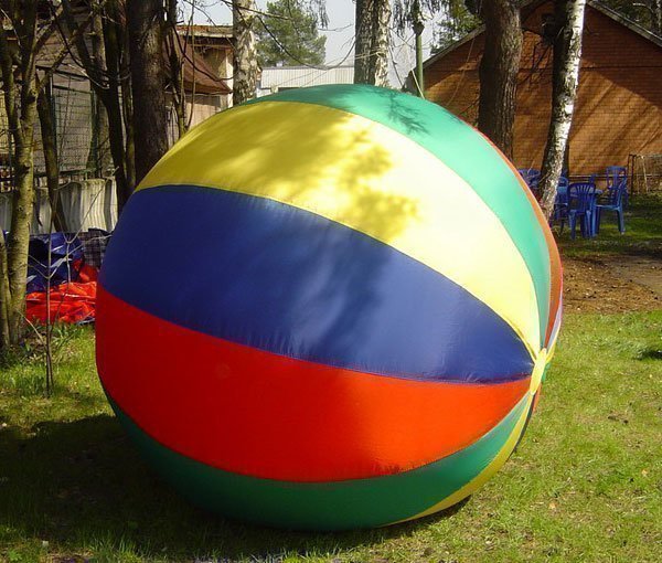 Огромный мяч надувной