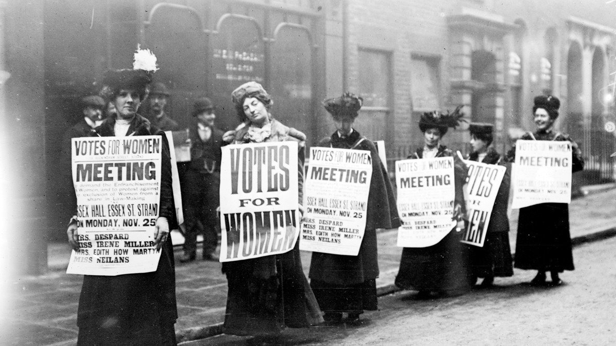 Первый митинг женщин, который помог им высказать неодобрение против уровня заработной платы